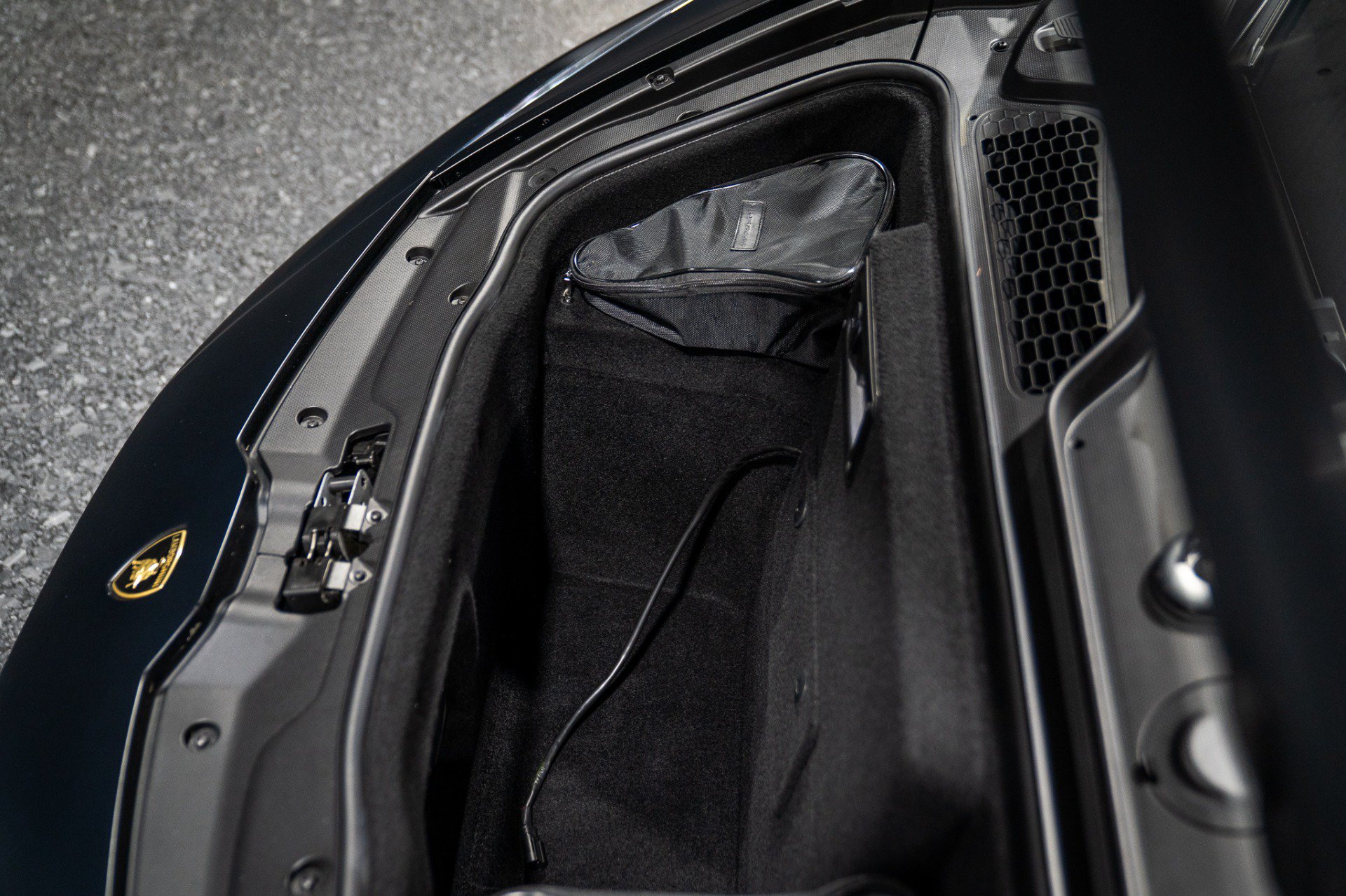Used 2018 Lamborghini Huracan Performante AWD/4WD image 56