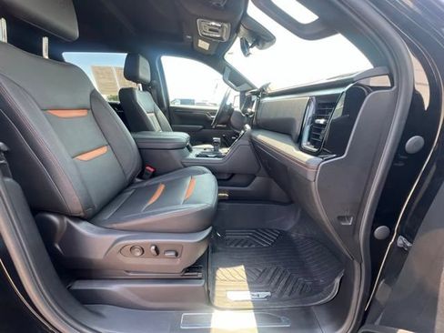 Used 2023 GMC Sierra 1500 AT4 w/ AT4 Premium Package AWD/4WD image 13