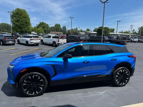 Used 2024 Chevrolet Blazer EV RS AWD/4WD image 10