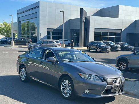 Used 2015 Lexus ES 350 w/ Luxury Package image 1