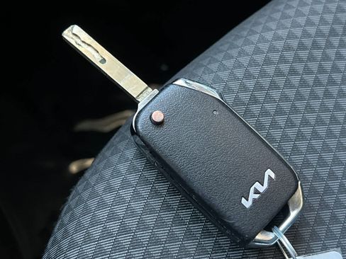 Used 2022 Kia Soul LX w/ Technology Package FWD image 28