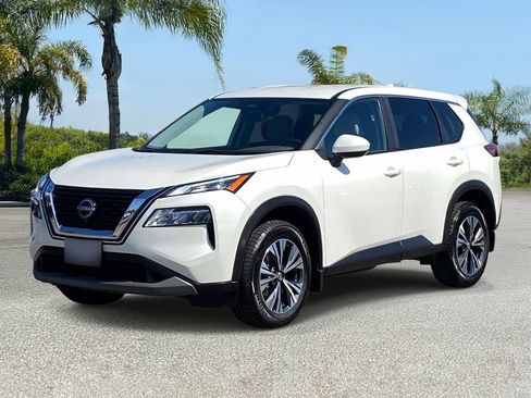 Certified 2023 Nissan Rogue SV FWD image 1