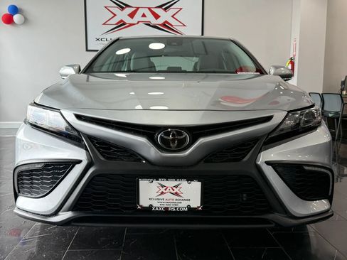 Used 2024 Toyota Camry SE AWD/4WD image 2