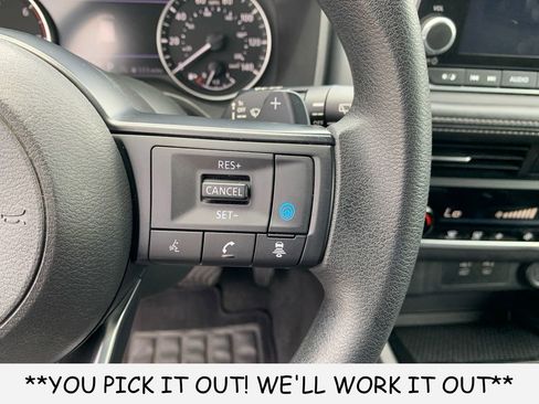 Used 2024 Nissan Rogue SV FWD image 17