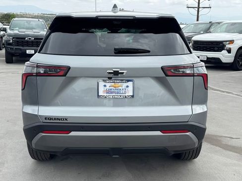 New 2026 Chevrolet Equinox LT w/ Convenience Package II image 4