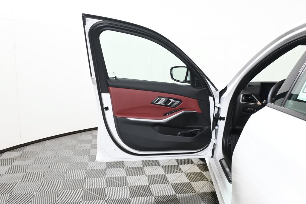 Certified 2023 BMW 330i xDrive Sedan w/ Driving Assistance Package AWD/4WD image 24