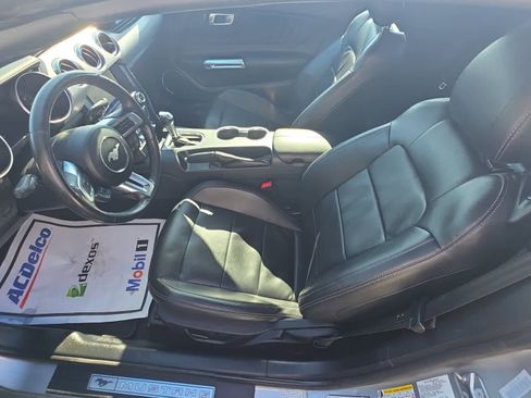 Used 2022 Ford Mustang Premium RWD image 22