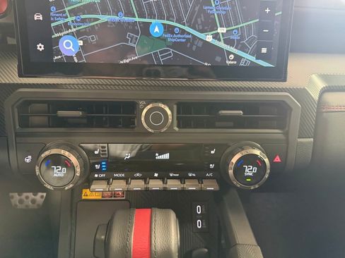 Used 2025 Toyota Tacoma TRD Pro AWD/4WD image 21