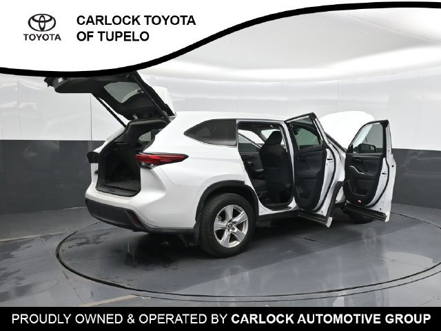 Used 2023 Toyota Highlander LE AWD/4WD image 71