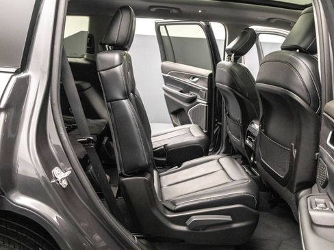 Used 2021 Jeep Grand Cherokee L Limited AWD/4WD image 35