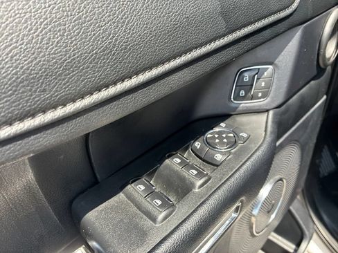 Used 2019 Ford Expedition XLT w/ Equipment Group 202A RWD image 20