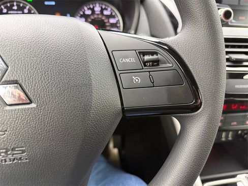 New 2026 Mitsubishi Eclipse Cross LE image 33