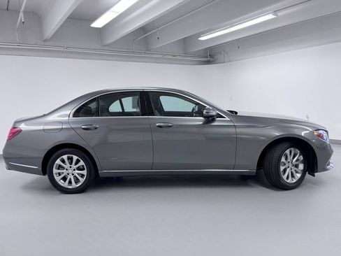 Used 2017 Mercedes-Benz E 300 4MATIC image 6