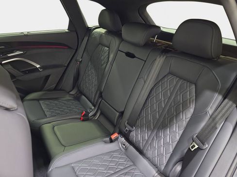 New 2026 Audi SQ5 Prestige image 13