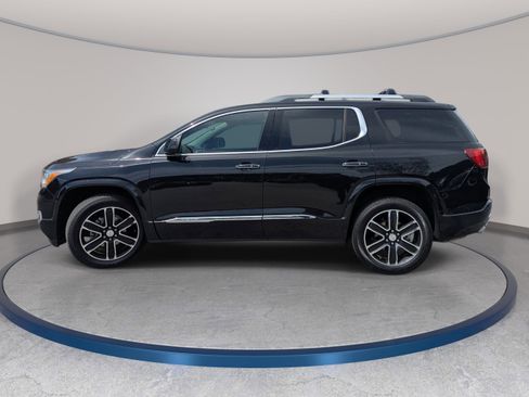 Used 2019 GMC Acadia Denali w/ Technology Package FWD image 8