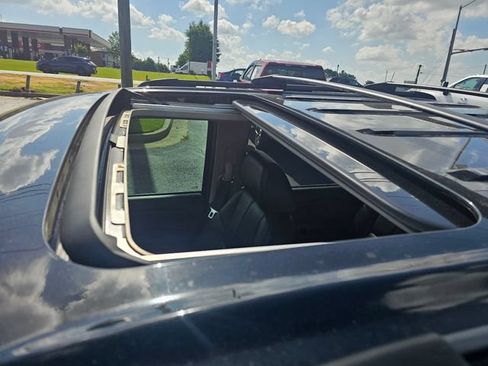 Used 2007 Chevrolet Avalanche LTZ w/ LTZ Preferred Equipment Group RWD image 19