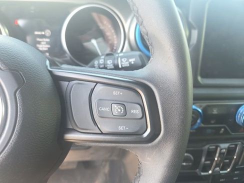 Used 2023 Jeep Wrangler Unlimited AWD/4WD image 15