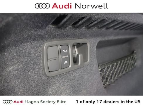 Certified 2025 Audi Q8 Prestige AWD/4WD image 16