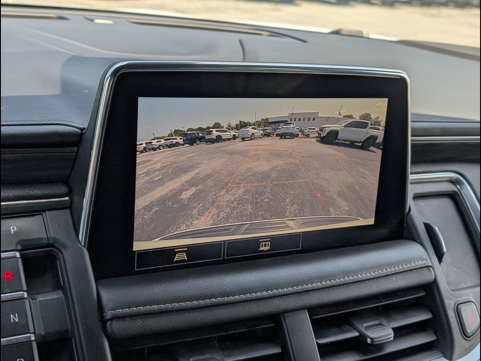 Used 2021 GMC Yukon SLT RWD image 24
