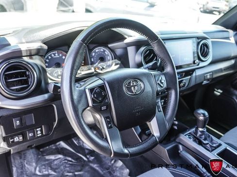 Used 2021 Toyota Tacoma TRD Off-Road AWD/4WD image 26