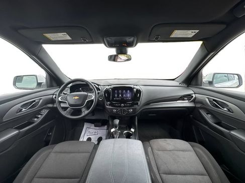 Used 2023 Chevrolet Traverse LT FWD image 13