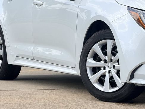 Used 2024 Toyota Corolla LE FWD image 11