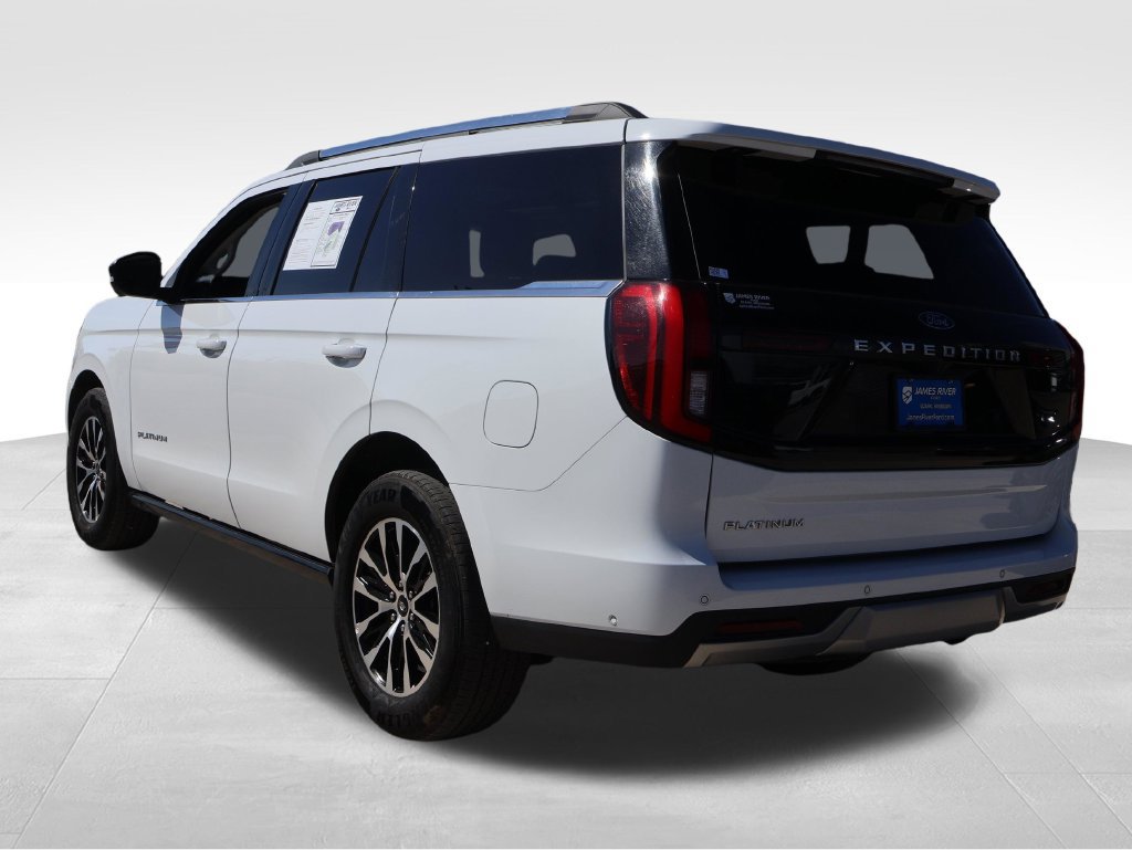 Used 2025 Ford Expedition Platinum AWD/4WD image 3