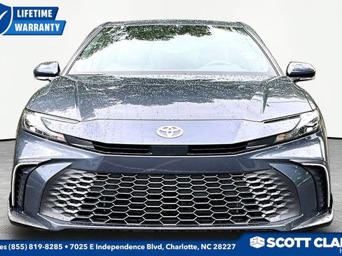 Used 2026 Toyota Camry SE FWD image 2