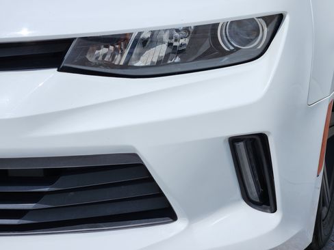 Used 2017 Chevrolet Camaro LT RWD image 10