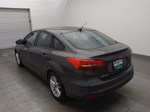 Used 2016 Ford Focus SE FWD image 5