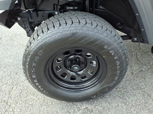 Used 2023 Jeep Wrangler Sport S image 9