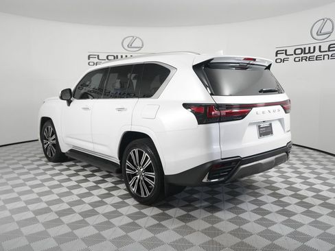 Used 2024 Lexus LX 600 4WD w/ Luxury Package image 5