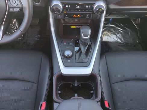 Used 2023 Toyota RAV4 Limited image 26