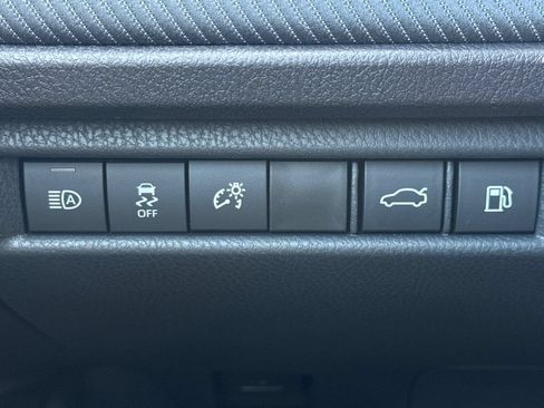 New 2026 Toyota Camry Hybrid FWD image 30