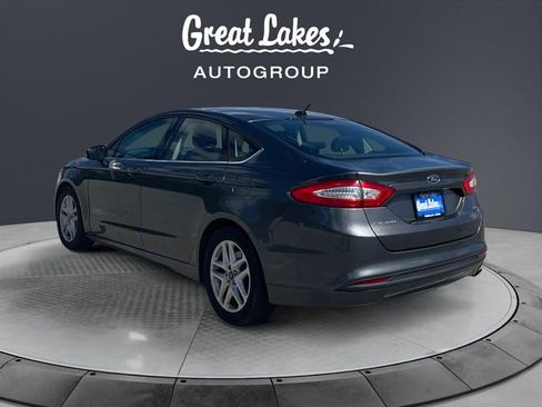 Used 2016 Ford Fusion SE FWD image 3