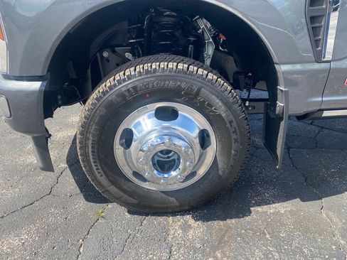 New 2026 Ford F350 Platinum w/ Platinum Plus Package AWD/4WD image 15