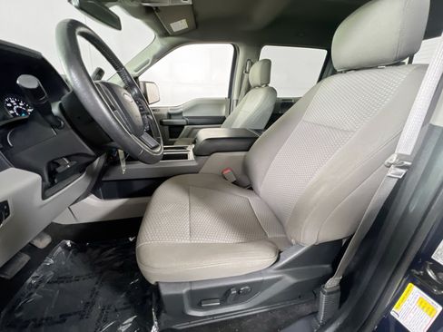 Used 2019 Ford F150 XLT w/ Equipment Group 302A Luxury AWD/4WD image 19