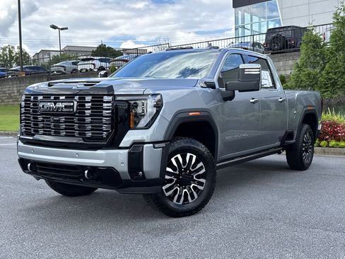 Used 2026 GMC Sierra 2500 Denali Ultimate AWD/4WD image 5