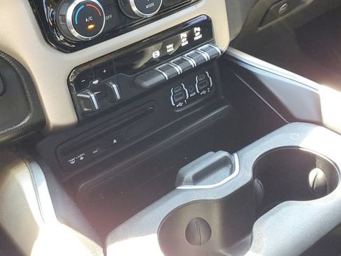 Used 2019 RAM 2500 Laramie AWD/4WD image 25