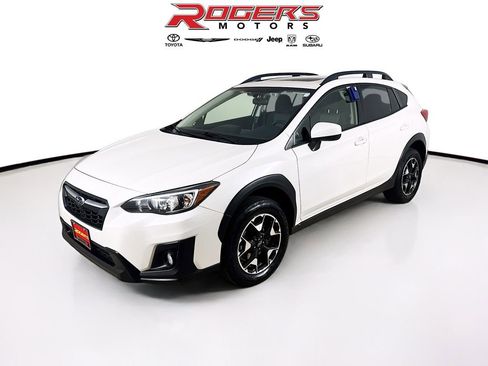 Used 2020 Subaru Crosstrek 2.0i Premium w/ Moonroof Package 2 AWD/4WD image 3