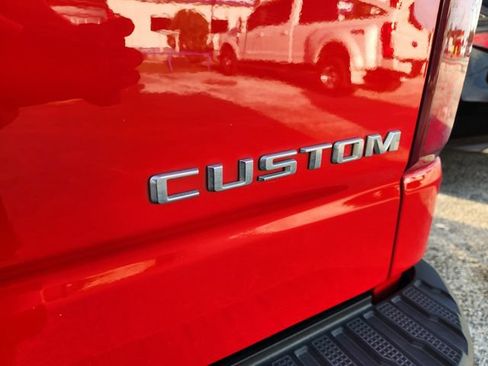 Used 2022 Chevrolet Silverado 1500 Custom RWD image 9