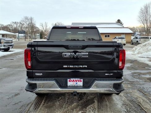Used 2022 GMC Sierra 1500 SLT w/ SLT Convenience Package image 4