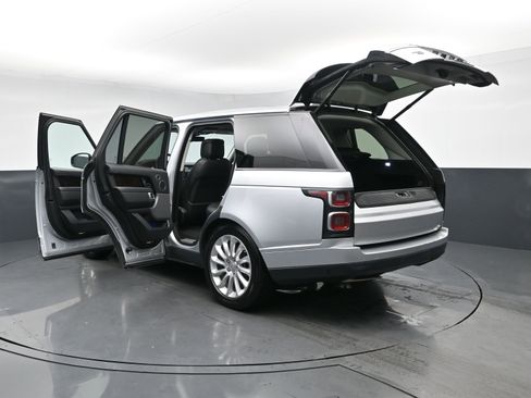 Used 2020 Land Rover Range Rover HSE image 32