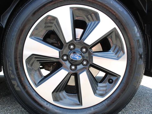 Used 2018 Subaru Forester 2.5i Premium w/ Protection Package #1 AWD/4WD image 22