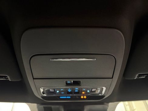 Used 2025 Ford F250 Platinum w/ Tremor Off-Road Package image 21