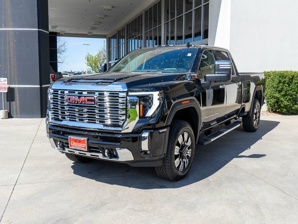 New 2026 GMC Sierra 3500 Denali w/ Denali Reserve Package AWD/4WD image 3