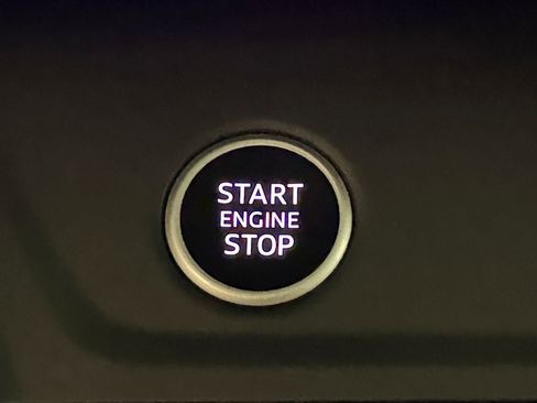 Used 2023 Audi Q3 2.0T Premium Plus w/ Premium Plus Package image 24