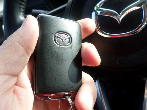 Used 2023 MAZDA CX-5 AWD 2.5 S w/ Premium Package image 28