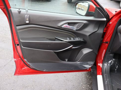 New 2026 Chevrolet Trax LT w/ LT Convenience Package image 4