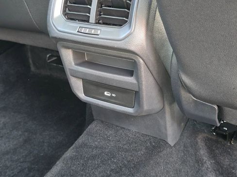 Certified 2024 Volkswagen Taos SEL AWD/4WD image 31